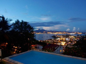 Villa de 3 chambres avec vue sur la mer piscine partagee et jardin clos a Les Trois Ilets